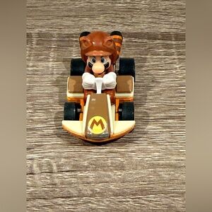 Hot Wheels Mario Kart Tanooki Mario Standard Kart toy vehicle